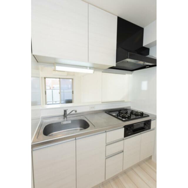 キッチン　※写真は同タイプ住戸です。