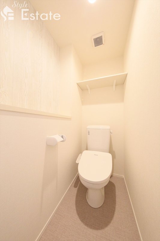 トイレ　同仕様内装