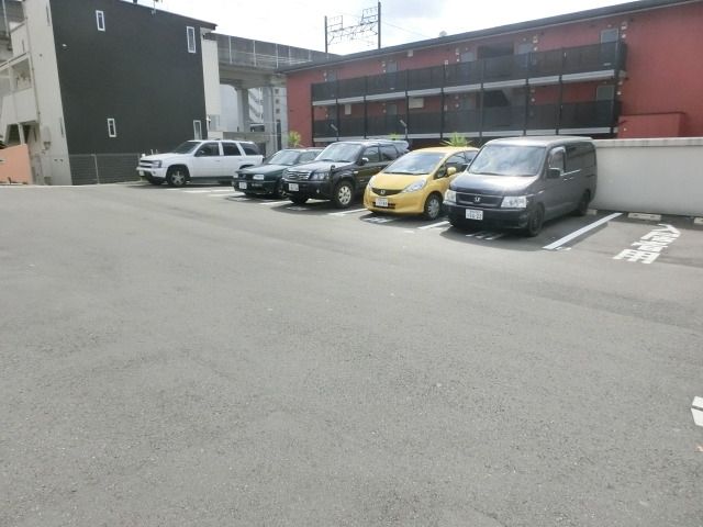 駐車場　駐車場