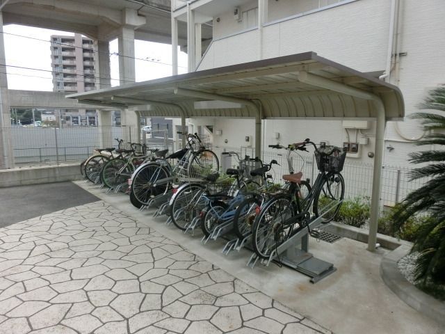 その他共有部分　屋根付駐輪場