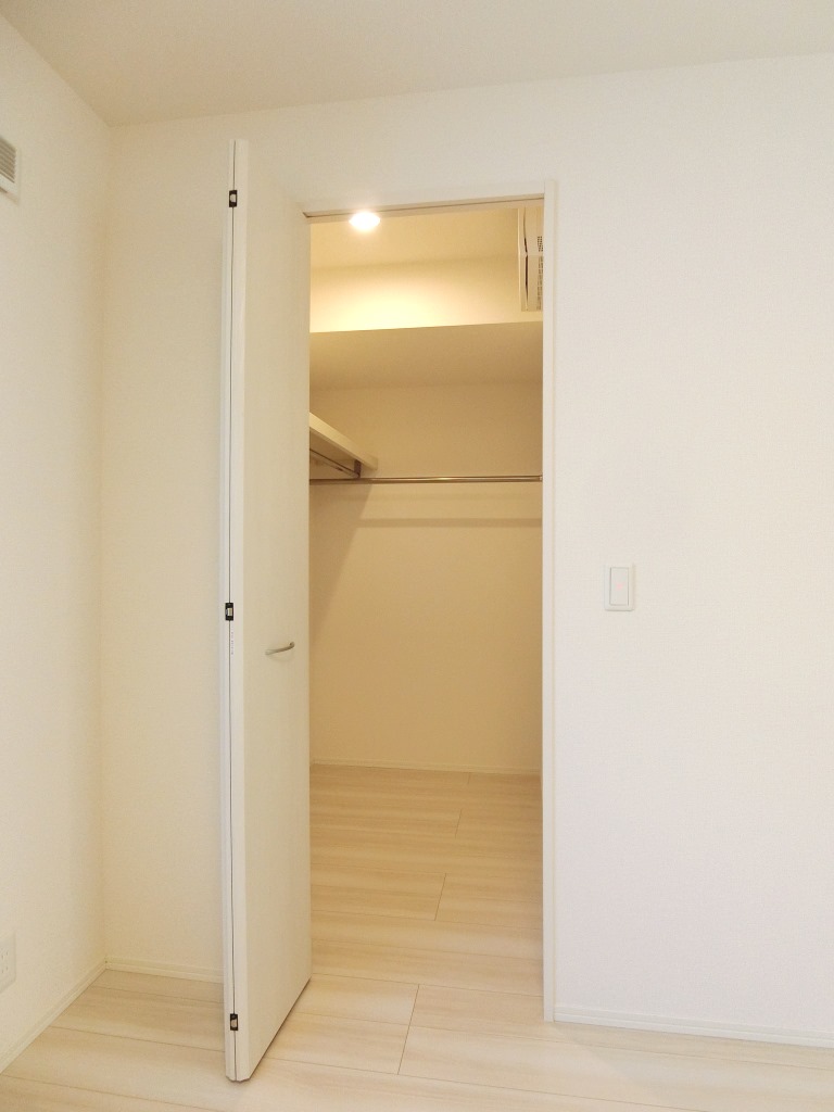 収納　ウォークインクローゼット