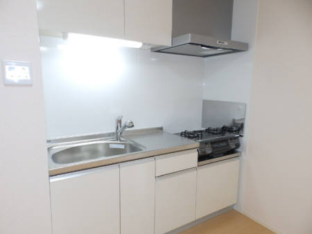 キッチン　コンパクトなキッチンで掃除もラクラク