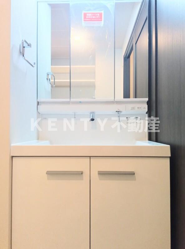 洗面設備　コンパクトで使いやすい洗面所