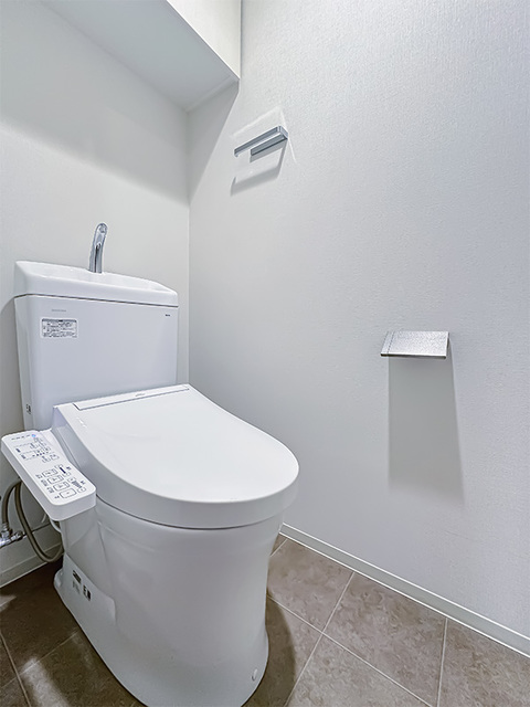 トイレ　※写真は同タイプ住戸です。