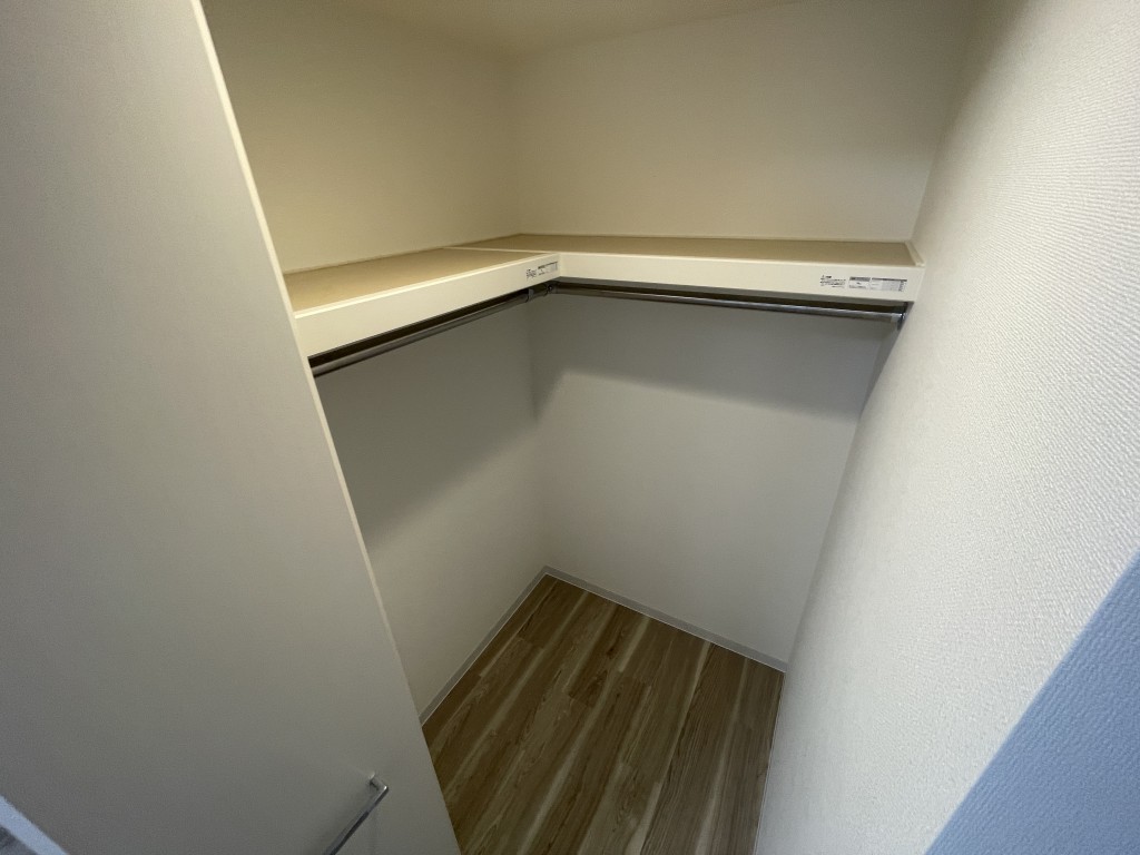 収納　フェンテ・イーストII　ウォークインクローゼット