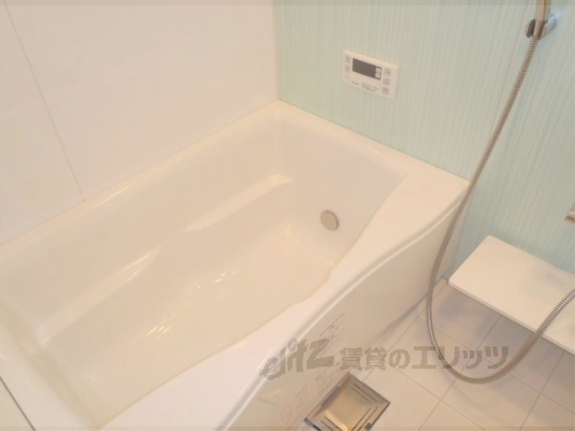 バス・シャワールーム　追い焚きできますよ。