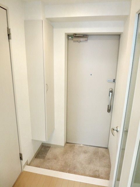 玄関　★お問い合わせはタウンハウジングまで★