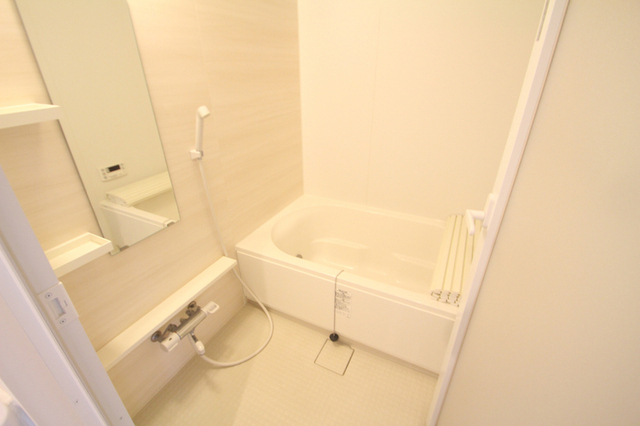 バス・シャワールーム　※同号室の別階のお写真です