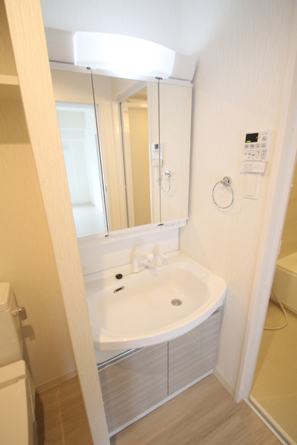 洗面設備　※同号室の別階のお写真です