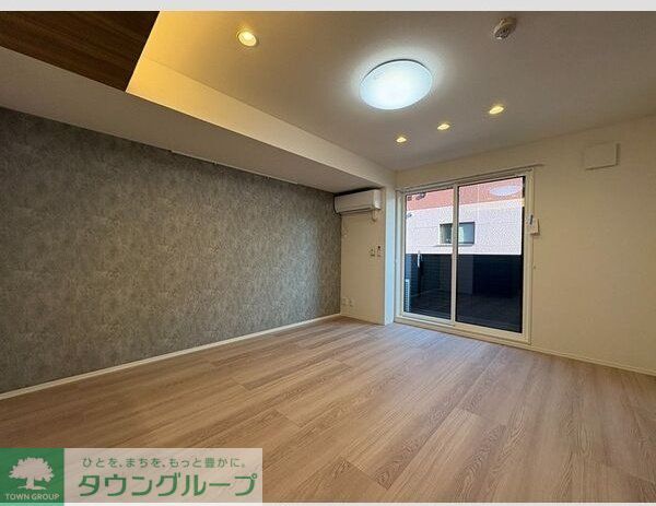 居室・リビング　エントランス