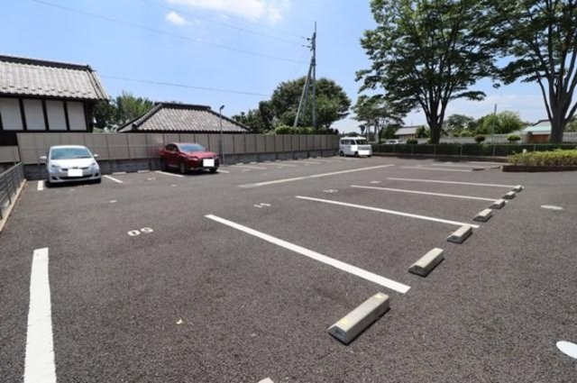 駐車場　車をお持ちの方に嬉しい駐車場付きの物件です