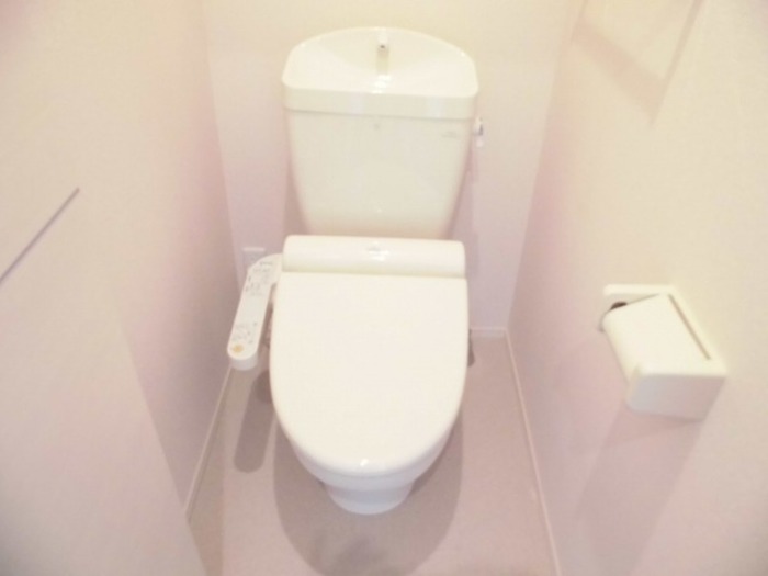 トイレ　落ち着いたトイレです