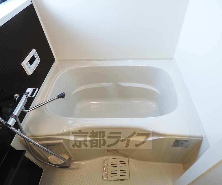 バス・シャワールーム　広いお風呂です。