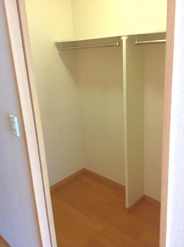 収納　ウォークインクローゼット