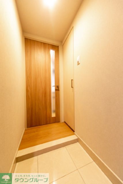 玄関　※写真は同タイプ住戸です。