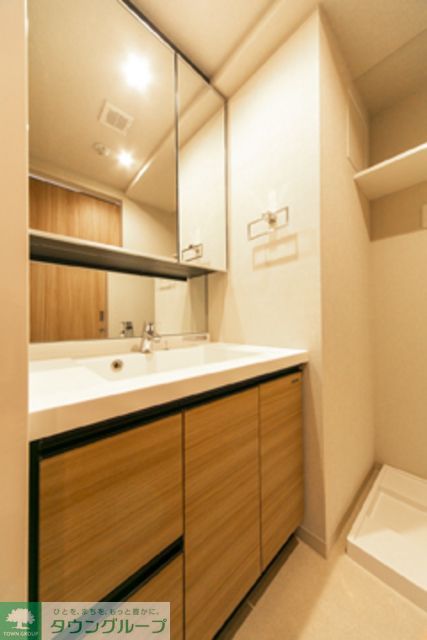 洗面設備　※写真は同タイプ住戸です。
