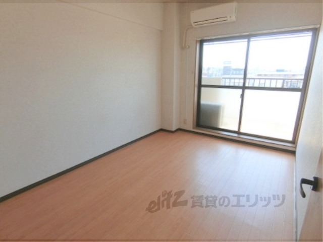 居室・リビング　エアコンは残置物