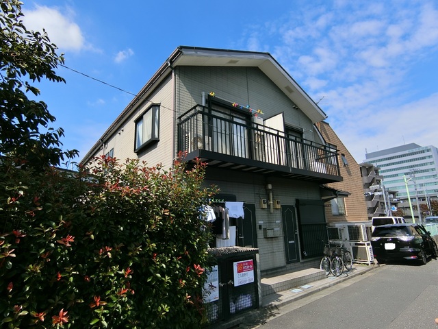 建物外観　★吉祥寺駅・三鷹駅・仙川駅行のバス便あり★