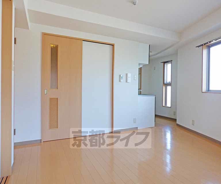 居室・リビング　きれいなお部屋です。