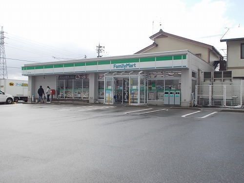 コンビニ　ファミリーマート 福井下馬店（コンビニ）まで200m