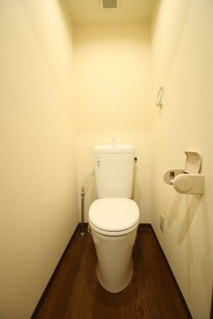 トイレ　※写真は別室の参考写真です。現況優先。