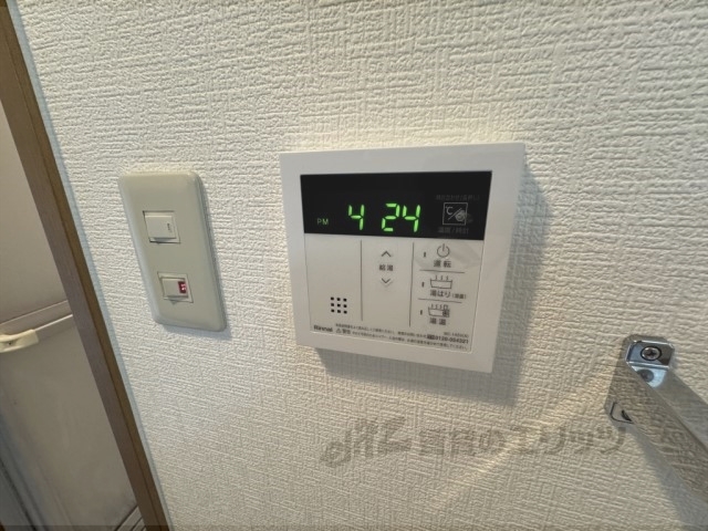その他設備　給湯器リモコン