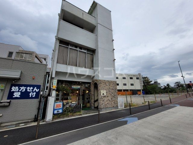 飲食店　喫茶レストラン丘（飲食店）まで967m