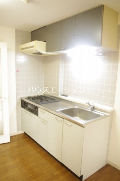 キッチン　使いやすいシステムキッチン。