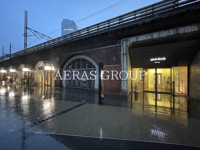 ショッピングセンター　マーチ エキュート 神田万世橋（ショッピングセンター）まで893m