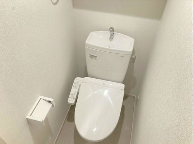 トイレ　同施工会社施工物件の参考写真になります※現況優先