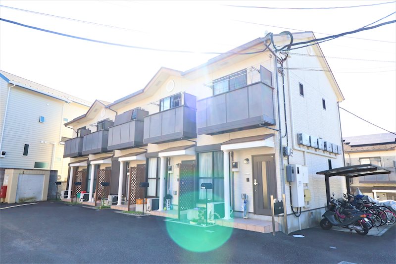 建物外観　ペットと暮らせるメゾネットタイプの物件です。