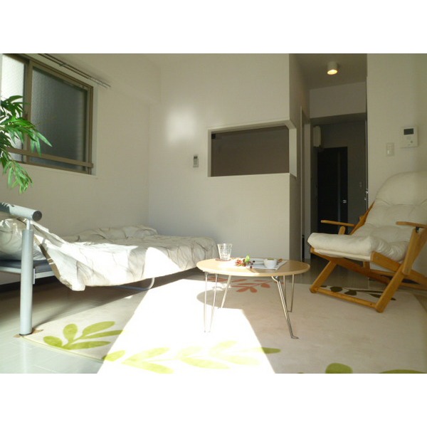 居室・リビング　現状家具はありません