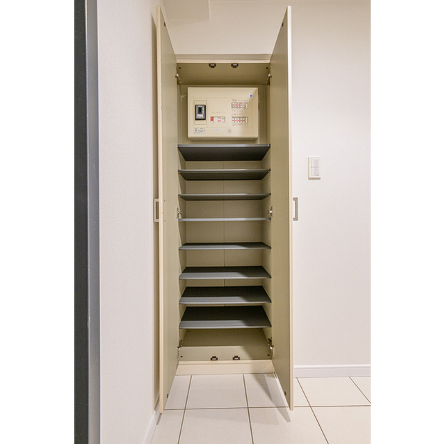 収納　シューズボックス