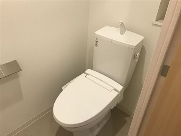 トイレ　別部屋参考写真