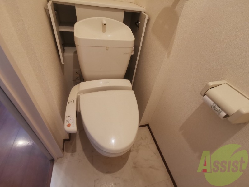 トイレ　トイレはウォシュレット付きで嬉しいですね！