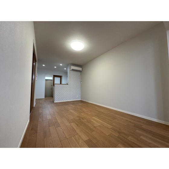 居室・リビング　※反転タイプ