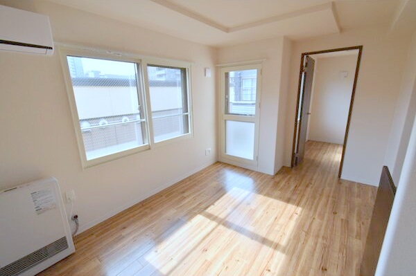 居室・リビング　広々リビングです♪