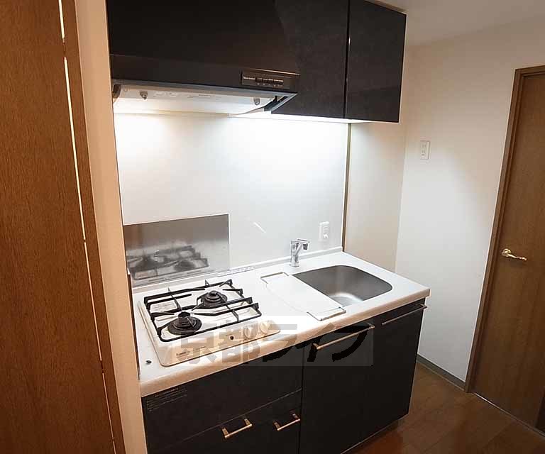 キッチン　２口ガスコンロ付です。