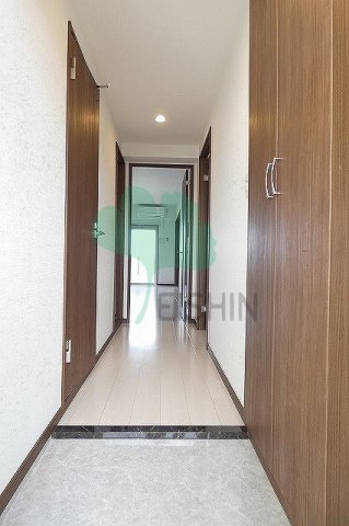 玄関　下駄箱もしっかりついてます！