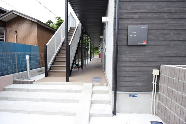 エントランス　きれいなエントランス