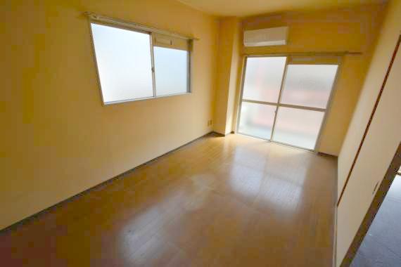 その他部屋・スペース　落ち着いた雰囲気のこのお部屋でゆっくりお休みください。