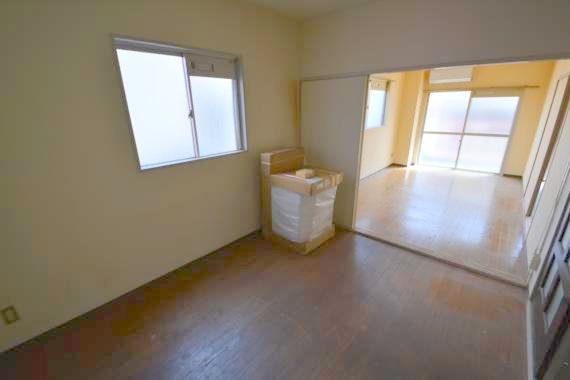 居室・リビング　どんな家具でも合わせやすいですよ。