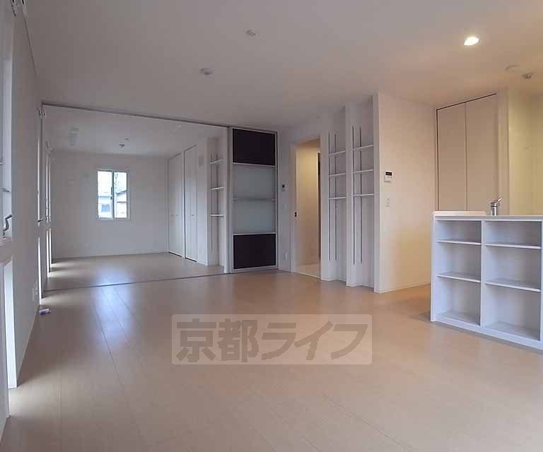 居室・リビング　広々リビング。