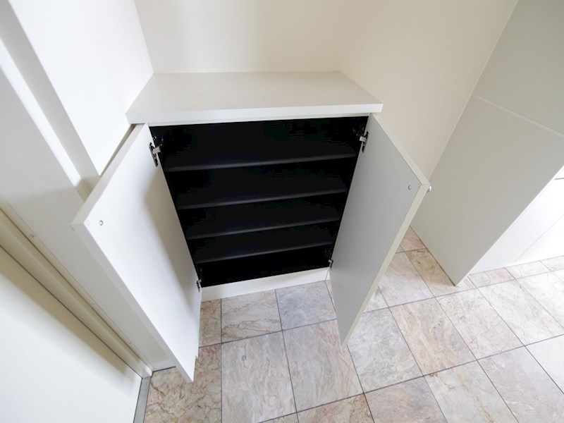 玄関　玄関　シューズボックス　収納充実してます