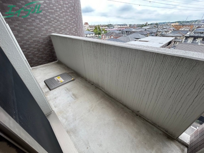 バルコニー　同物件別室画像