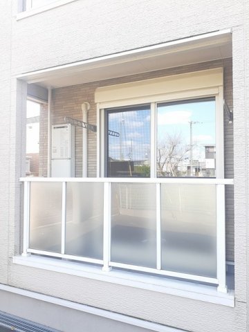 バルコニー　開放的で明るい空間を演出してくれるバルコニーです