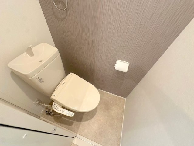 トイレ　綺麗なトイレにはウォシュレット標準装備です。