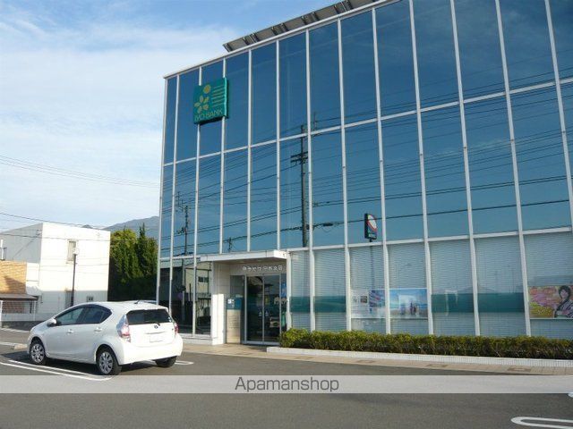 銀行　伊予銀行中萩支店様（銀行）まで1100m