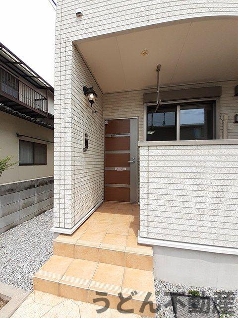 エントランス　うどん県のお部屋探しはうどん不動産へ うどんちゃんとLINE