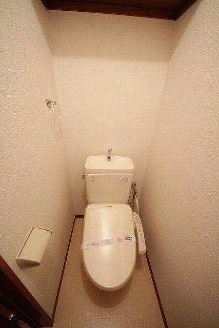 トイレ　★同建物階下部屋写真★